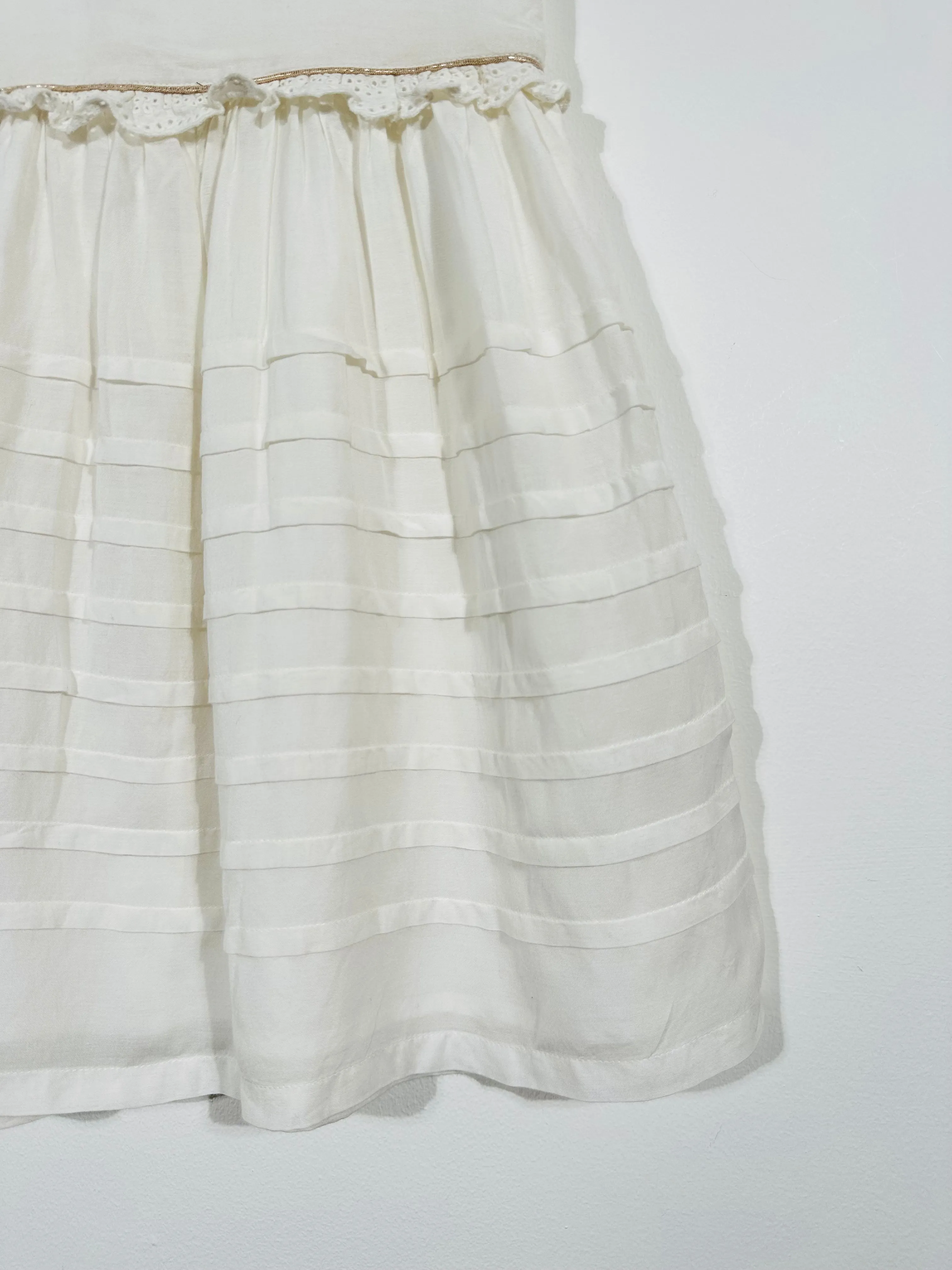 Beautiful Delicate White Occassion Dress (2-3 Years)