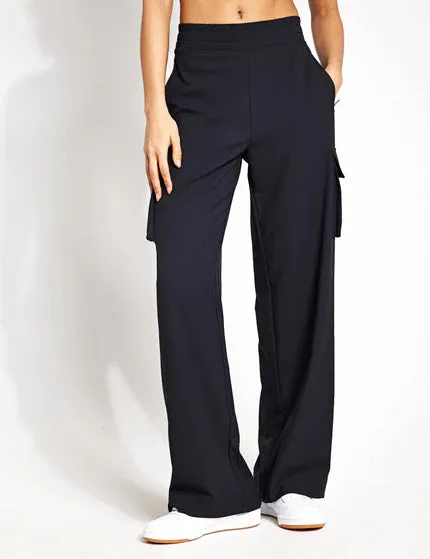 Beyond Yoga City Chic Trousers Pants in Black