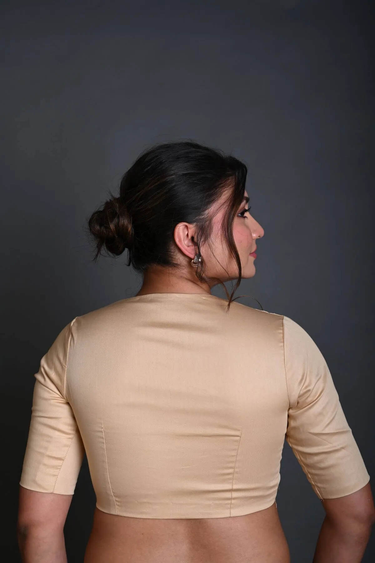 Cream Half Sleeve Blouse in Cotton with Sweetheart Neckline
