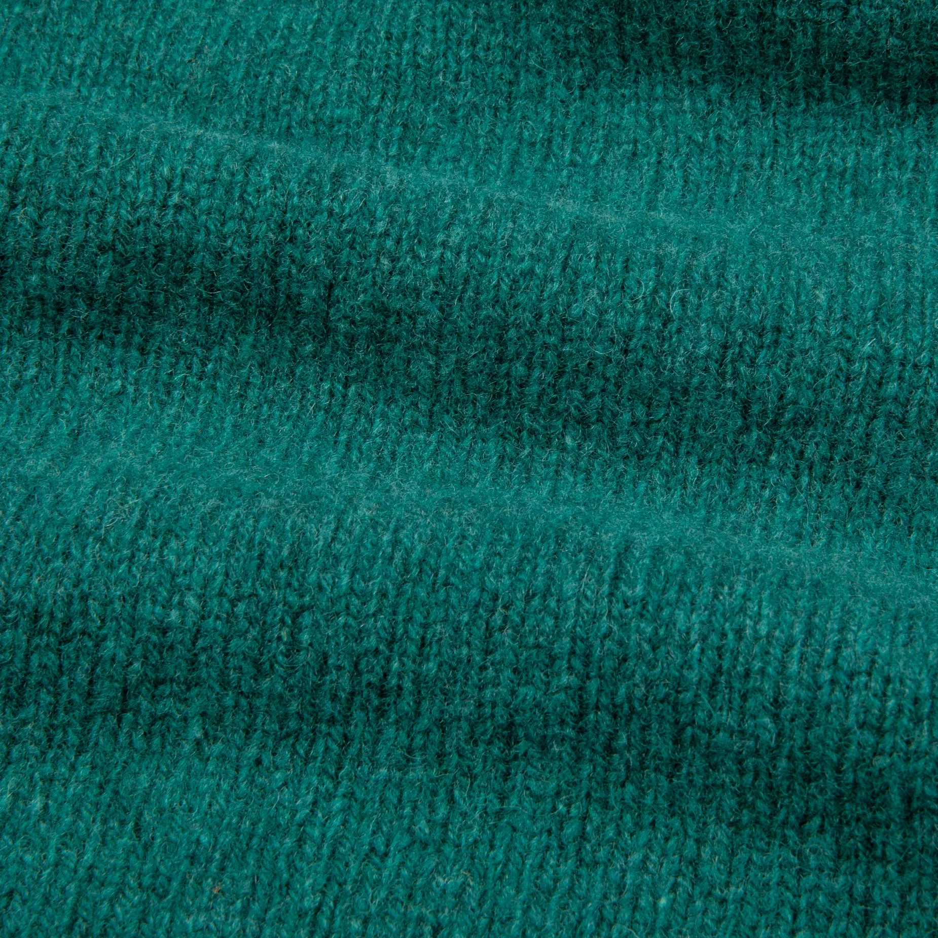 Laurence J. Smith Super soft Seamless Crew Neck Pullover Forest Sheen