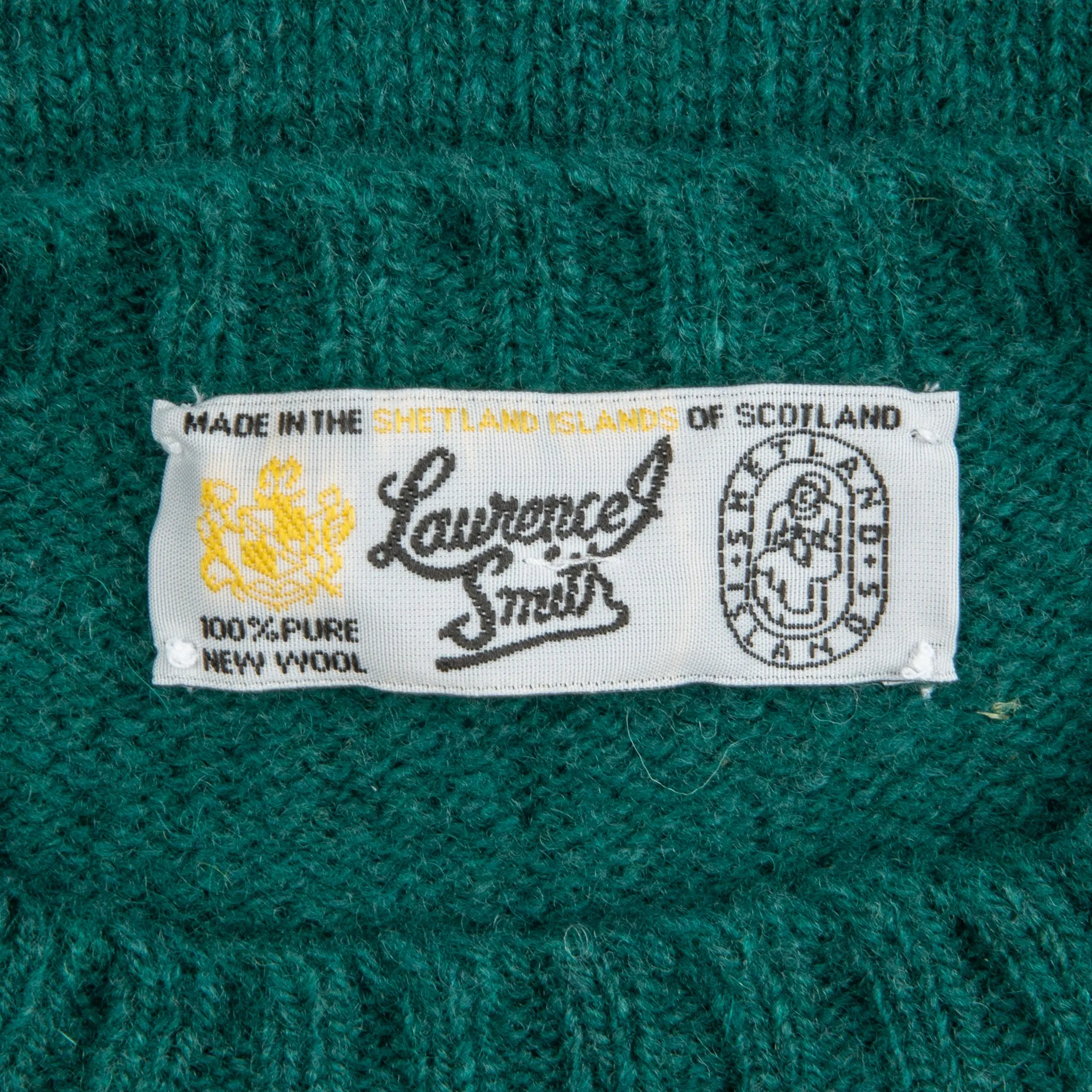 Laurence J. Smith Super soft Seamless Crew Neck Pullover Forest Sheen