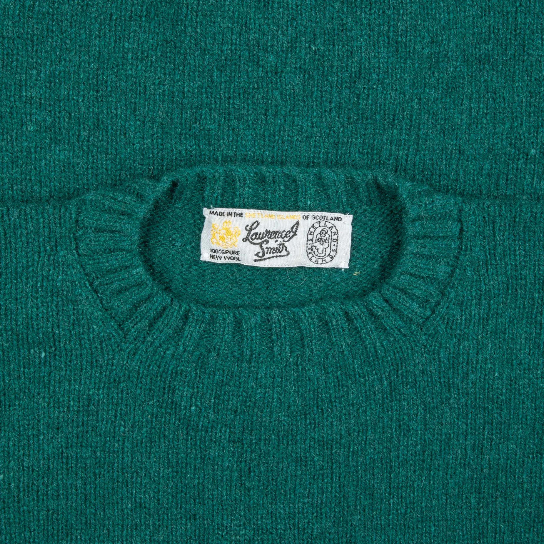Laurence J. Smith Super soft Seamless Crew Neck Pullover Forest Sheen