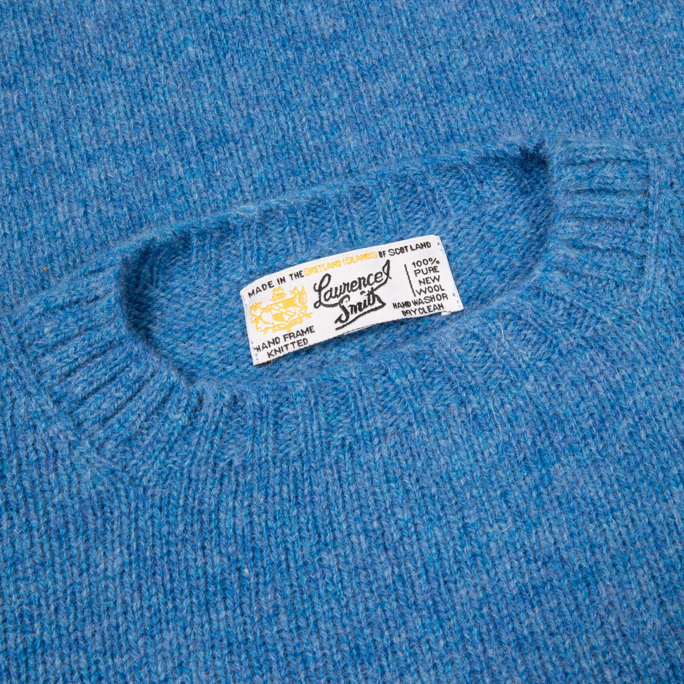 Laurence J. Smith Super soft Seamless Crew Neck Pullover Fresh Surf