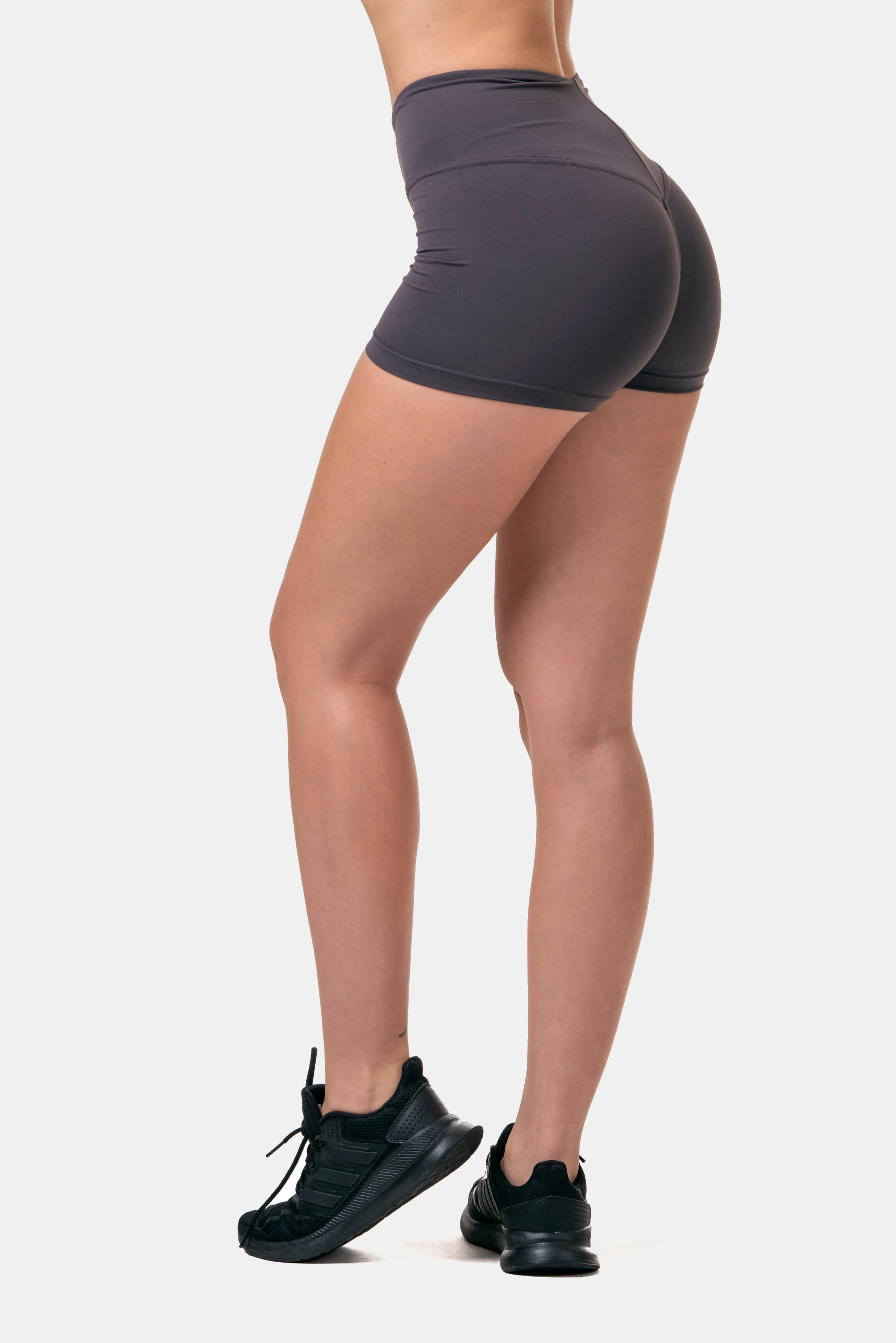 NEBBIA Classic HERO High Waist Shorts 582