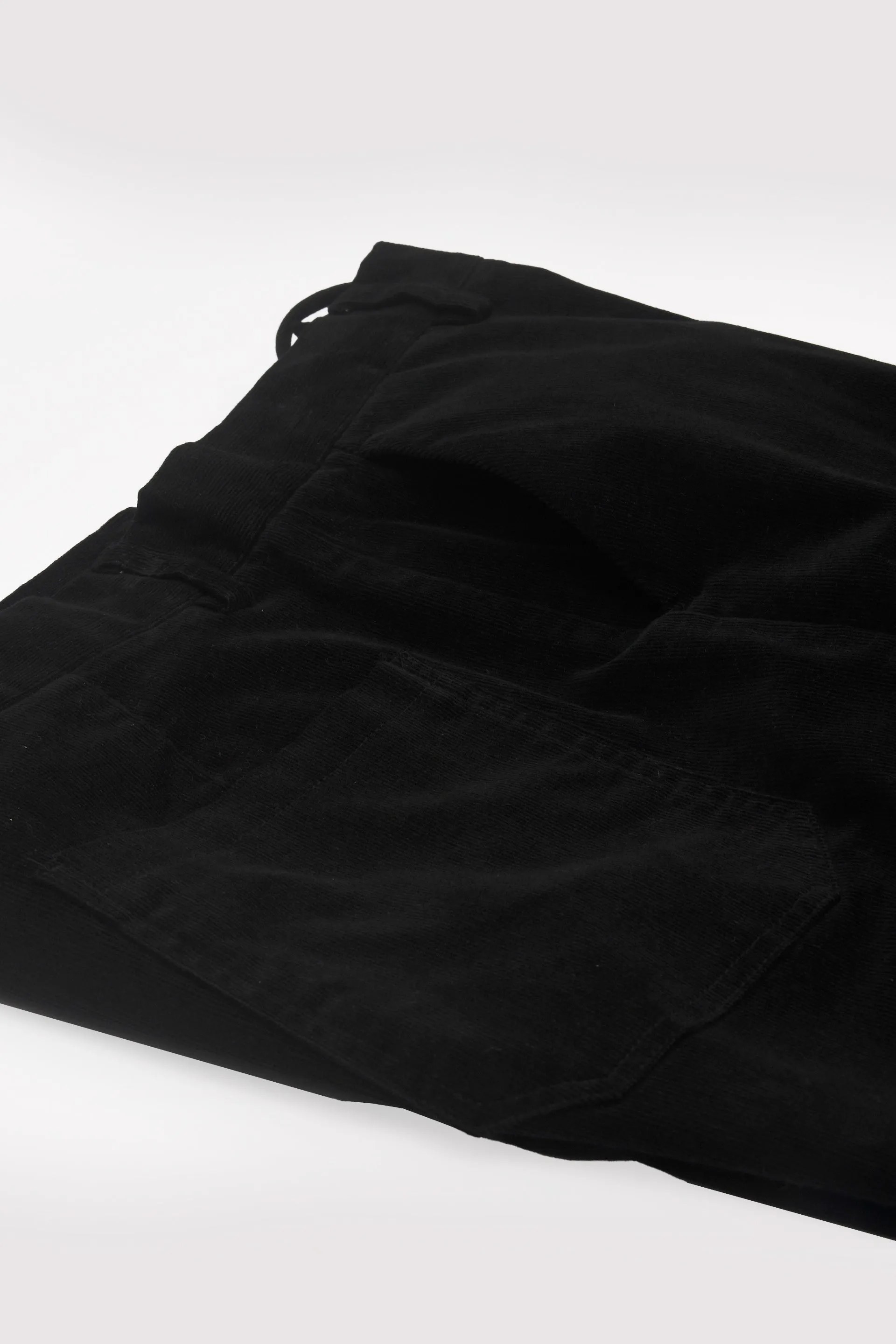 SOFT CORDUROY RELAXED CARGO PANTS IN BLACK