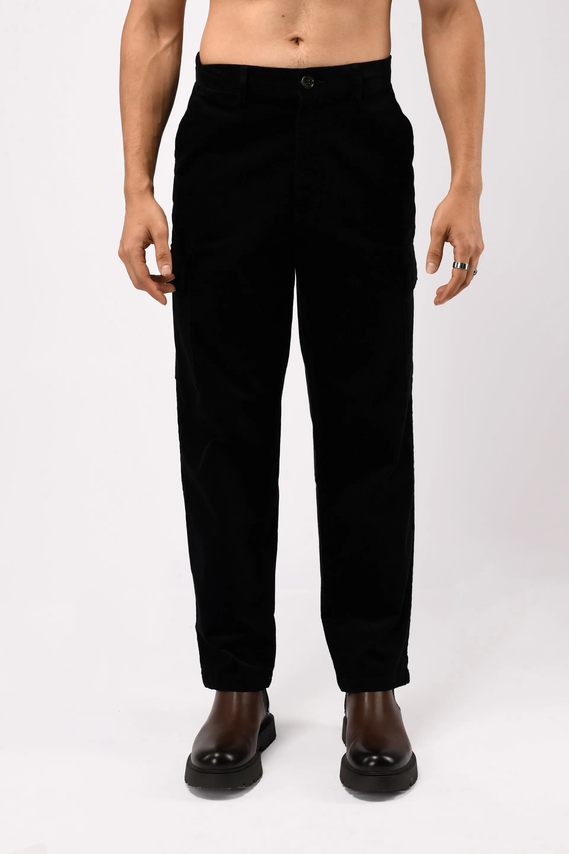 SOFT CORDUROY RELAXED CARGO PANTS IN BLACK