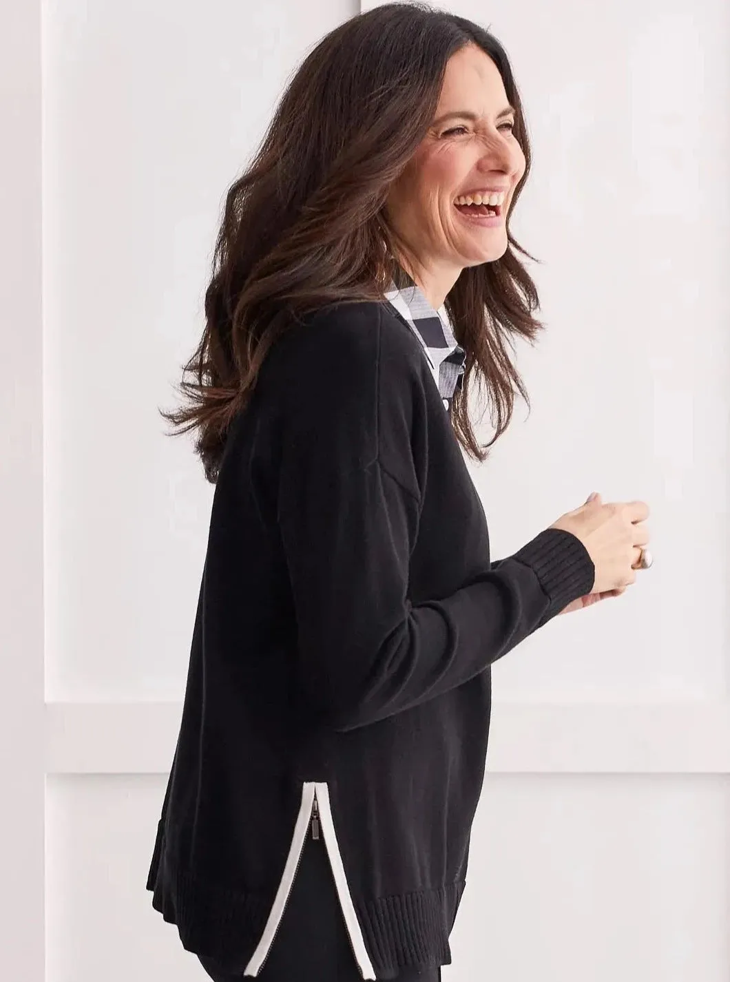 V-Neck Sweater W Zipper [Black-1495O]